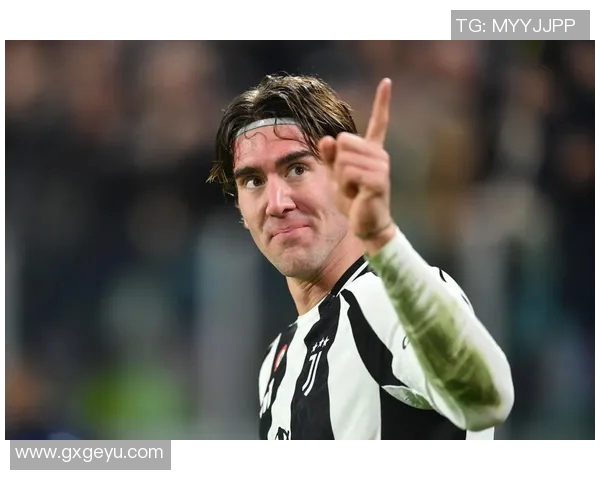 2019年全球足球明星风采盘点及其在赛场上的精彩表现分析